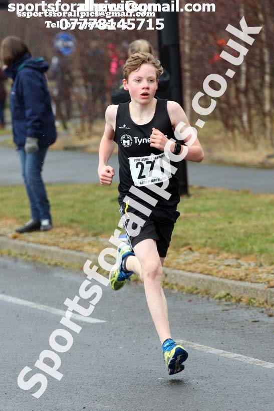 Boys and Girls under-15s Good Friday Elswick Harriers Relay, Newburn, Newcastle. Photo: David T. Hewitson/Sports for All Pics